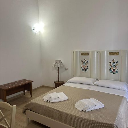 B&B Vittorio Emanuele Ciro Marina Bagian luar foto