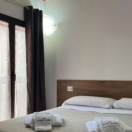 B&B Vittorio Emanuele Ciro Marina Bagian luar foto