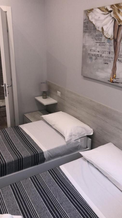 B&B Vittorio Emanuele Ciro Marina Bagian luar foto